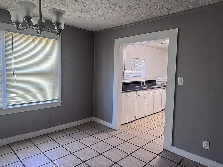 1750 Yarbrough Streetmontgomery — Photo 4