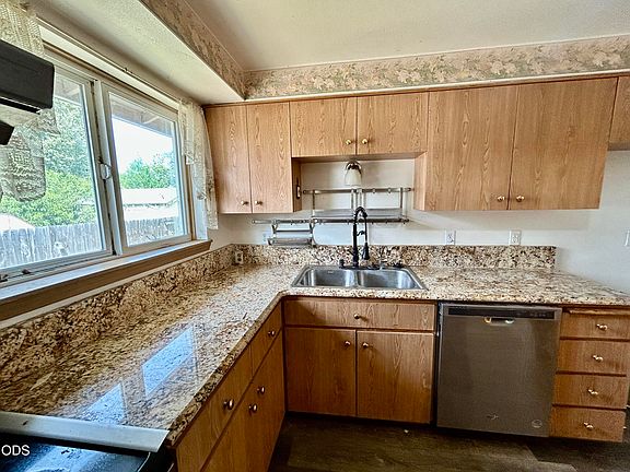 5th image of 2807 Hammer Ct