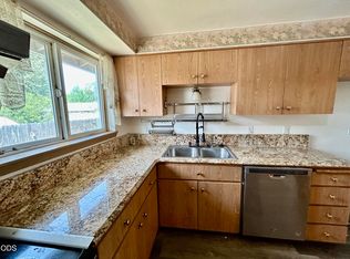 2807 Hammer Ct, Medford, OR 97501