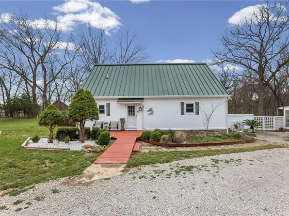 25828 Old Kc Rd, Paola, KS 66071