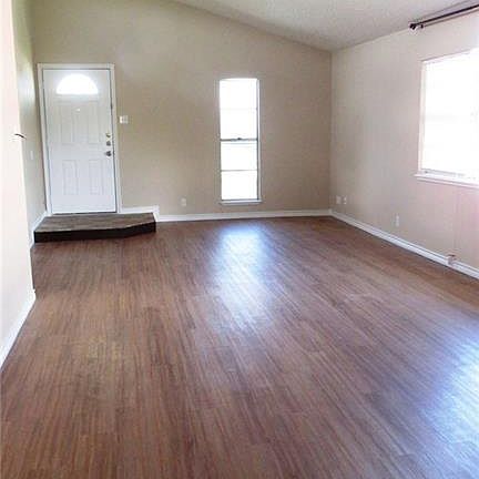 4th image of 310 Easy Cir #B