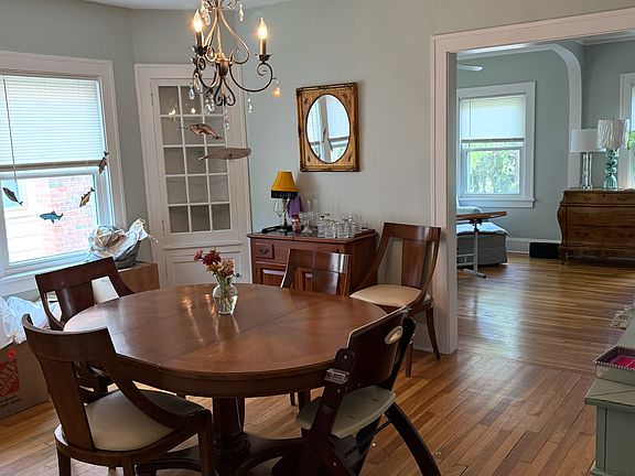 3rd image of 18506 Winslow Rd Floor 2