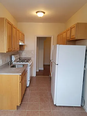 Rented by Max & Associates Realty Corp | media 23