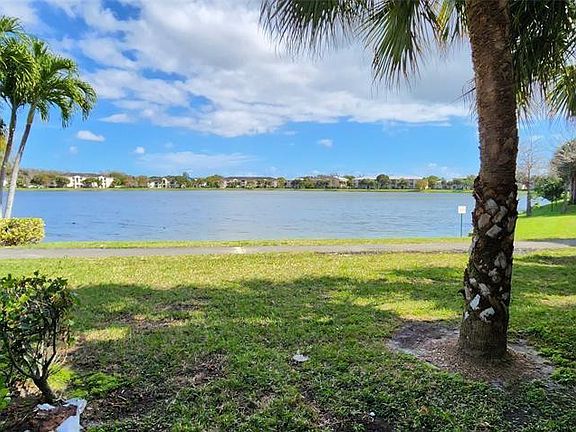 3rd image of 5005 Wiles Road #106