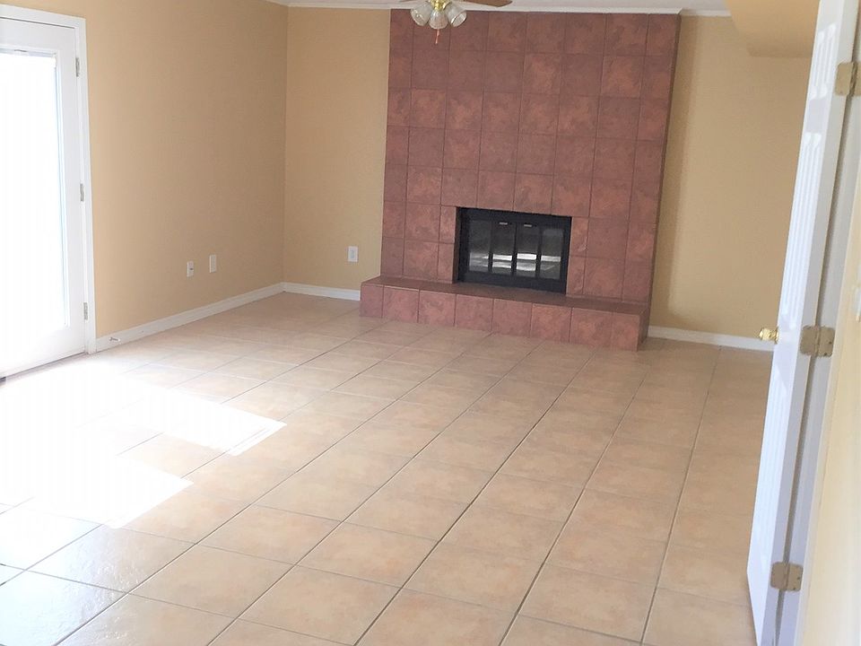 2nd image of 444 Cove Dr