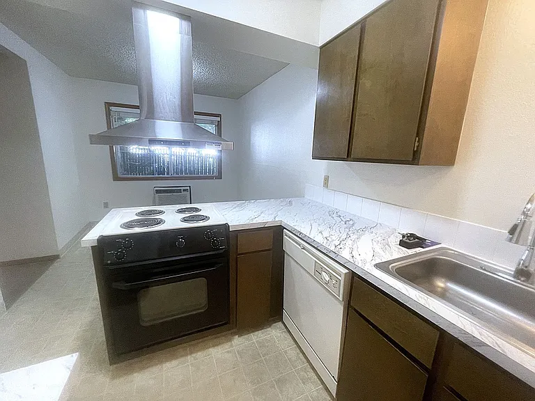 eastburn — Photo 25