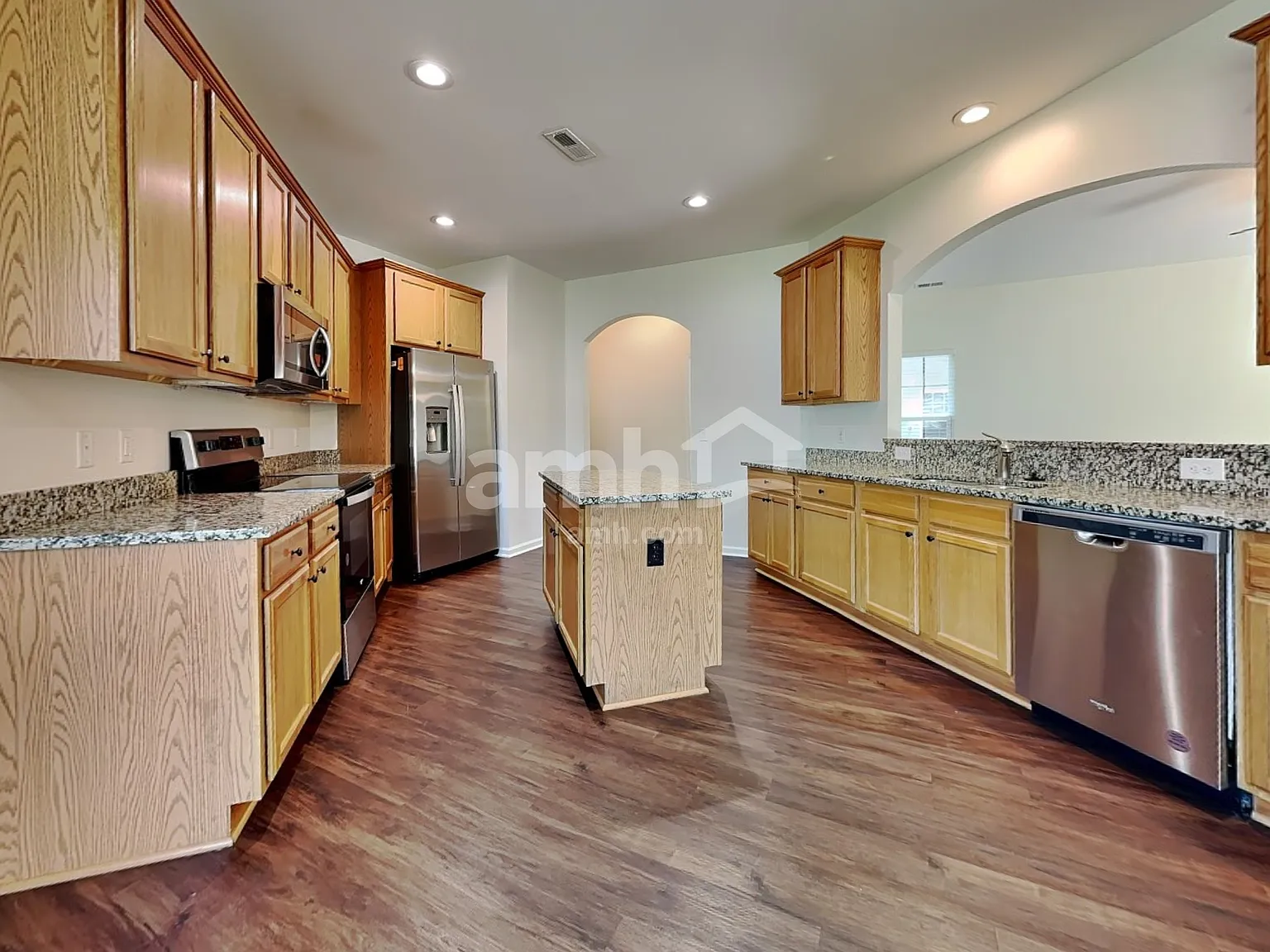 3 bed, 2.5 bath, 2056 sqft, $2,635 — Photo 3