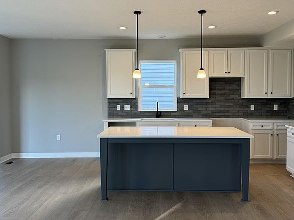 4th image of 5742 Shadowfair Ln