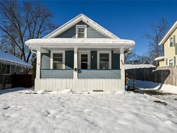 604 King St, Ravenna, OH 44266