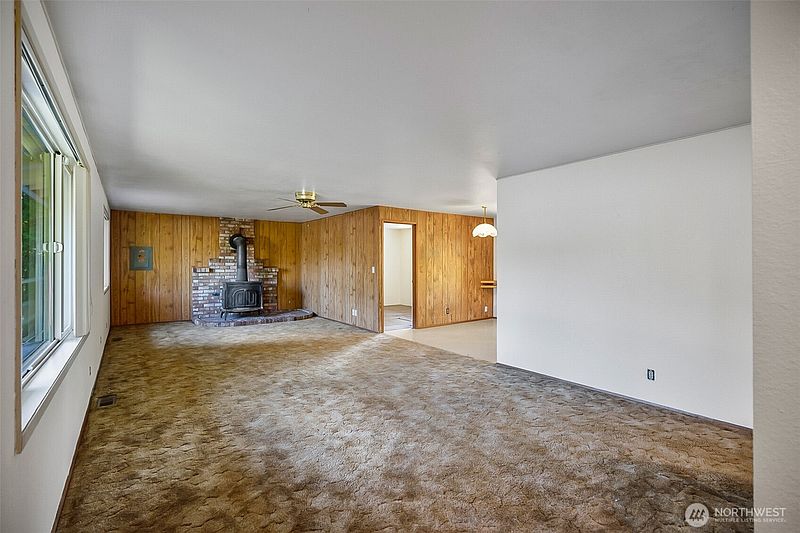 3rd image of 10520 20th Street SE
