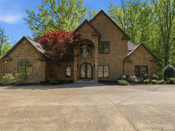 1605 Puryears Bend Rd, Hartsville, TN 37074