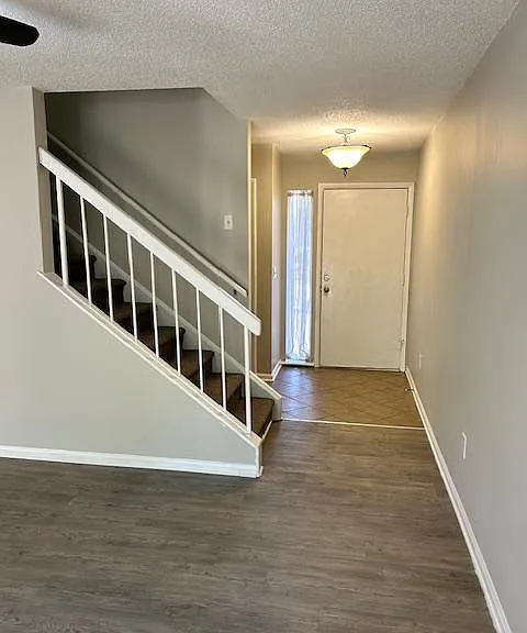 465 Hickory Hill Dr — Photo 17