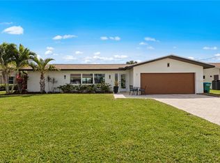 1720 SE 40th Ter, Cape Coral, FL 33904