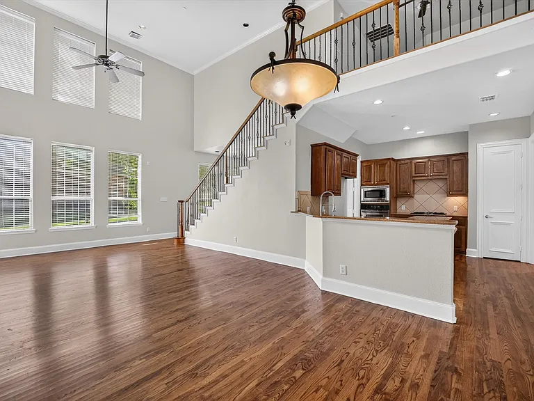 1145 Pedernales Trl — Photo 3
