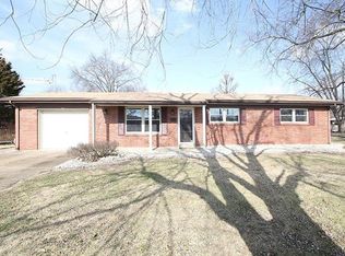 101 Lynnhaven Dr, Belleville, IL