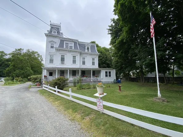 1860 E Main St Floor 1, Mohegan Lake, NY 10547