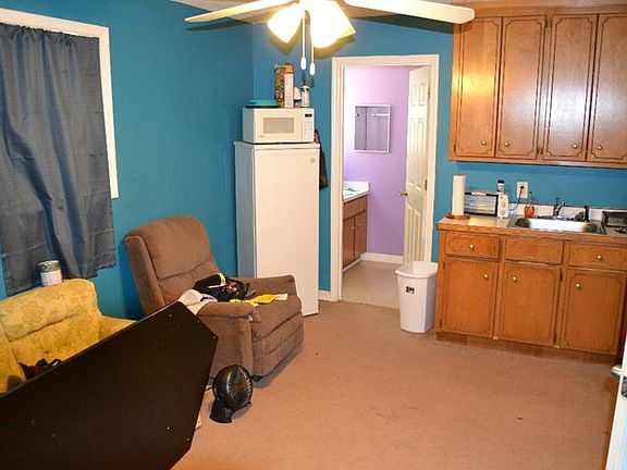 2nd image of 415 Wood Chase Ln