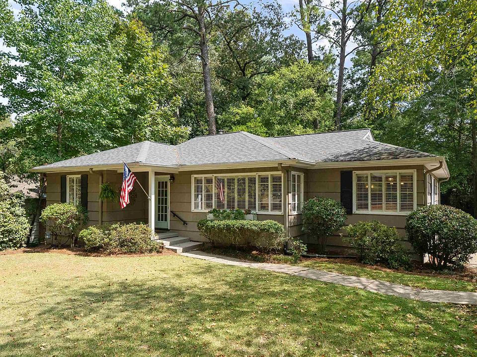 1st image of 107 Windhaven Rd