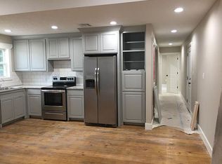 887 Topsy Rd, Lake Charles, LA 70611