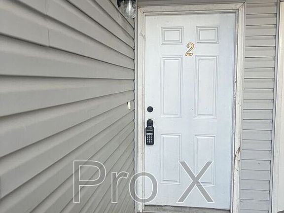 2nd image of 2216 E 8th St #2