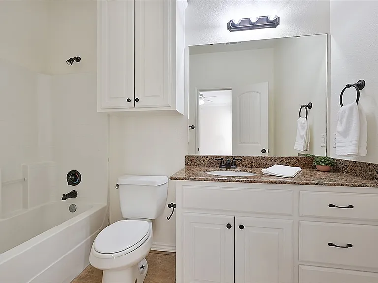 3802 Blackhawk Ln — Photo 8