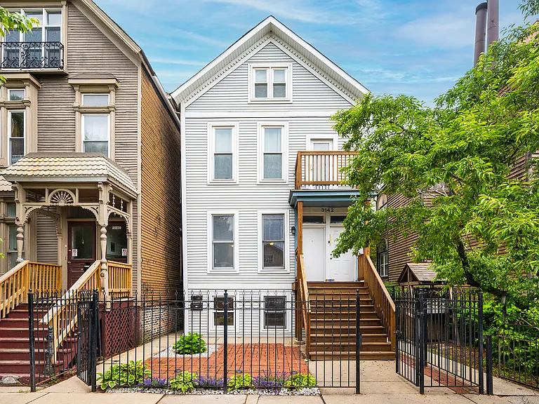 3142 N Southport Ave #1E — Photo 1