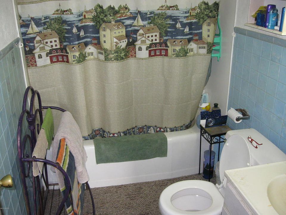 392 N Matteson Lake Rd, Bronson, MI 49028 Zillow