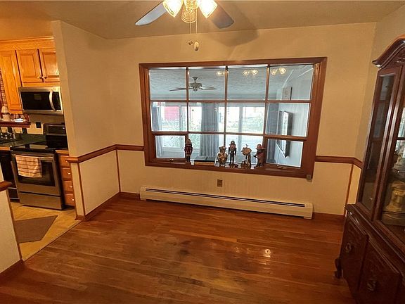 5th image of 7957 Kenmore Dr