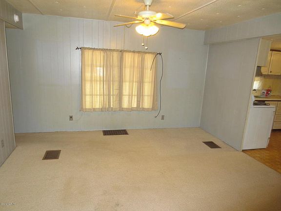 5th image of 18680 SE 24th Pl