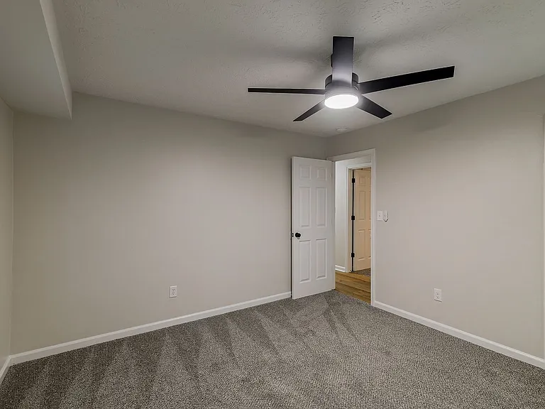 315 Ansley Dr — Photo 23