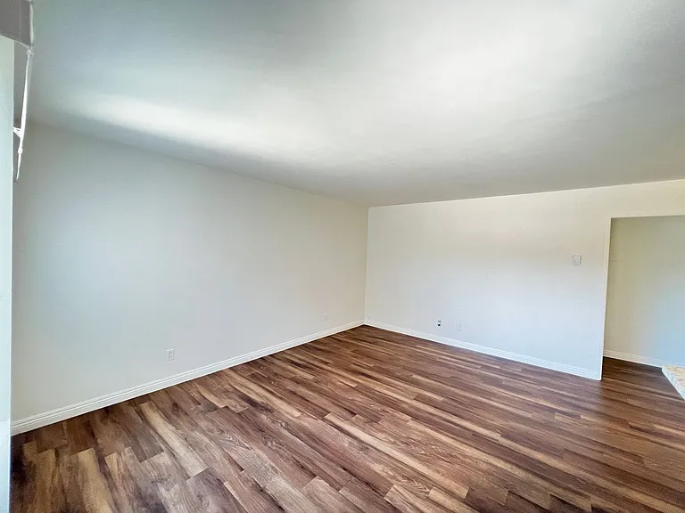 25846 Oak St — Photo 31