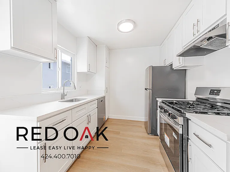 3401 Club Dr #2 — Photo 3