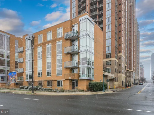 12025 New Dominion Pkwy #G118, Reston, VA 20190