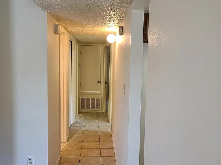 149 Coers Dr #4 — Photo 7