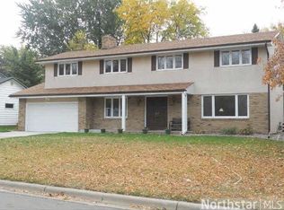 1990 Ripley Ave, Saint Paul, MN 55109