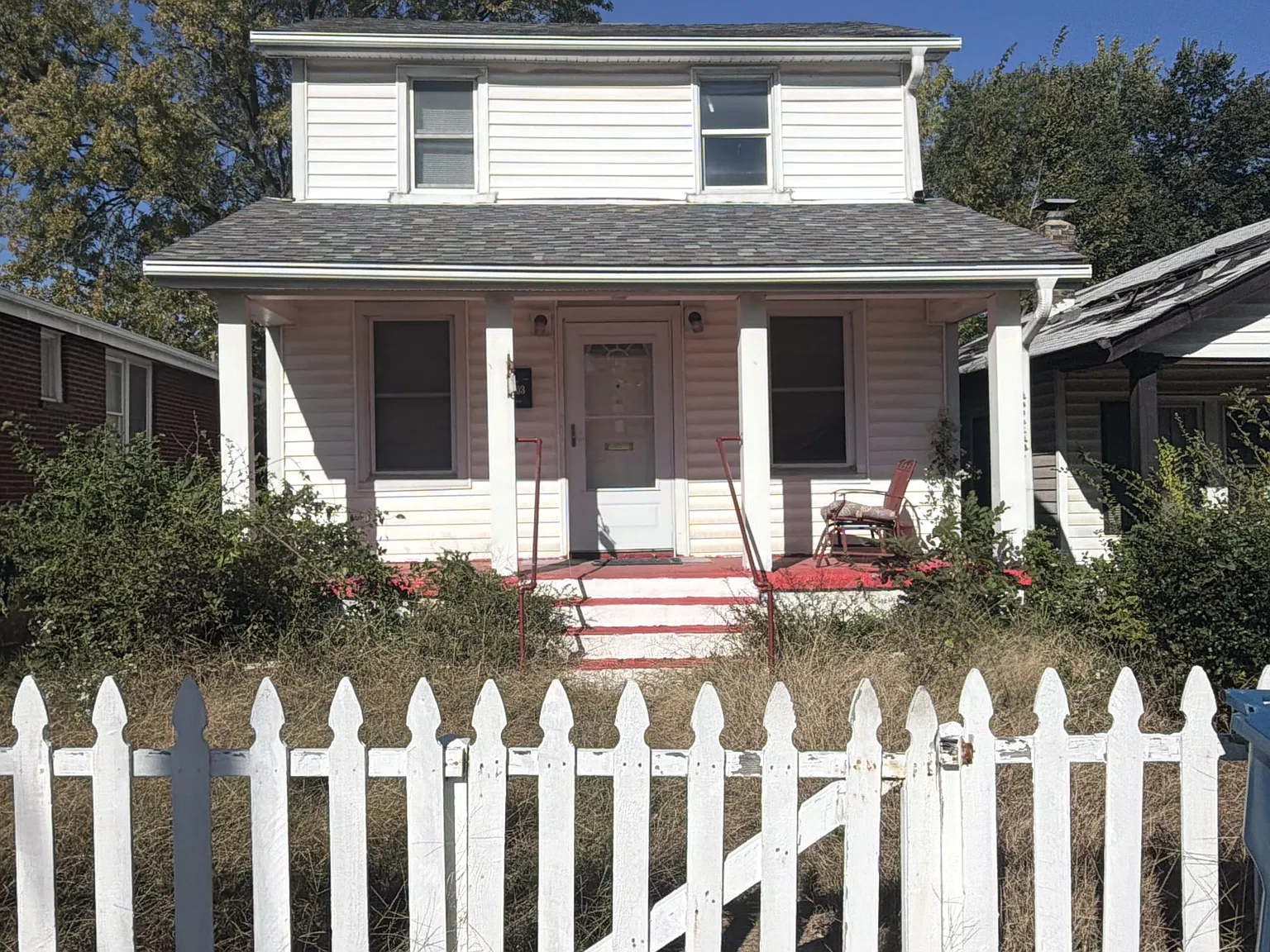3 bed, 900 sqft, $590 — Photo 1