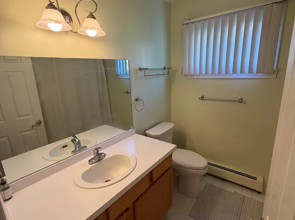 4009 Benjamin Ave, Royal Oak, MI 48073