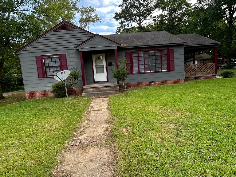 422 Cooper Rd — Photo 2