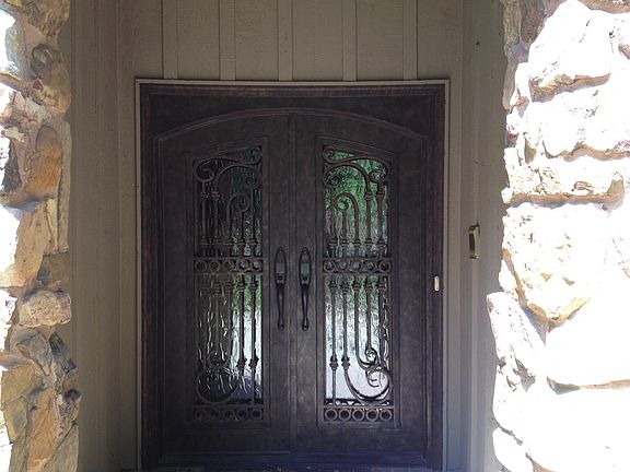 3rd image of 8212 Beekman Pl