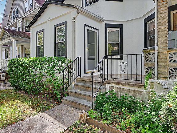 3rd image of 176 Archer Avenue