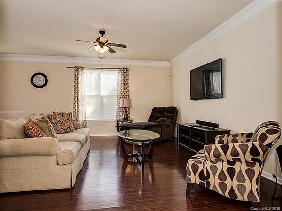 5th image of 2716 Old House Cres