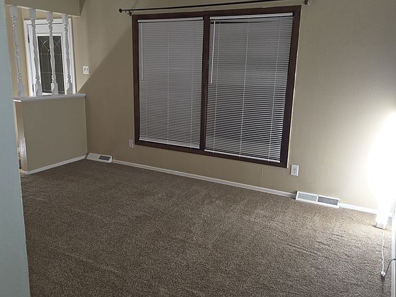 3rd image of 421 Dove Dr