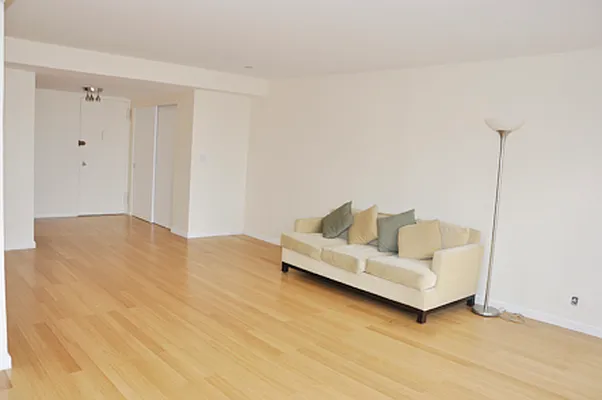 Sold by Modern Spaces | media 14