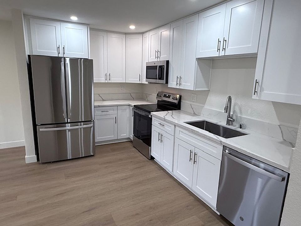 1st image of 1737 Bayview Heights Dr #46