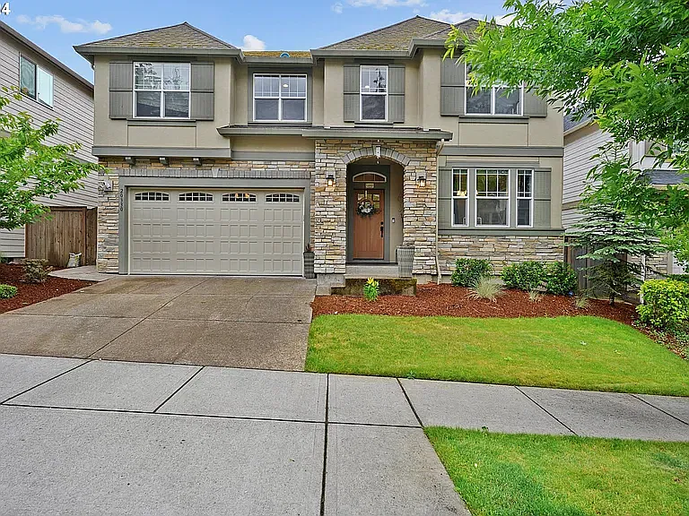 4 bed, 3140 sqft, $3,500 — Photo 2