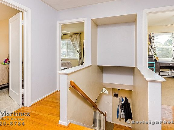 3rd image of 1031 Hudson St #2