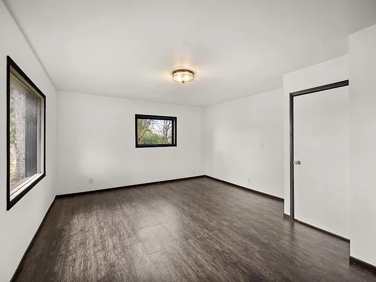 1116 Park St — Photo 4