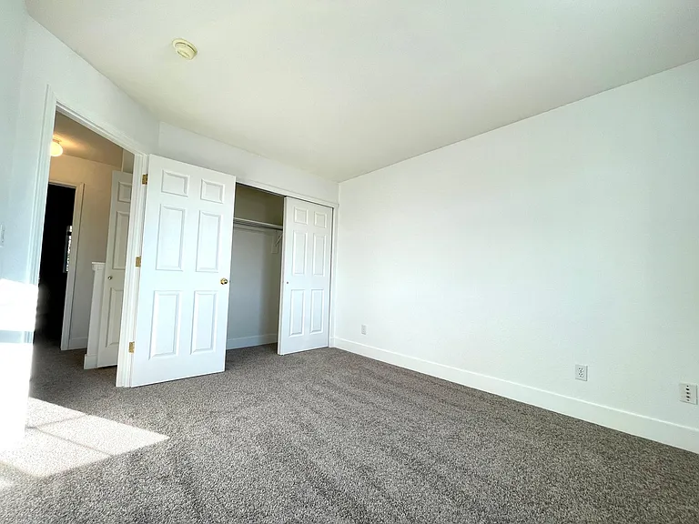 Guest Bedroom #1