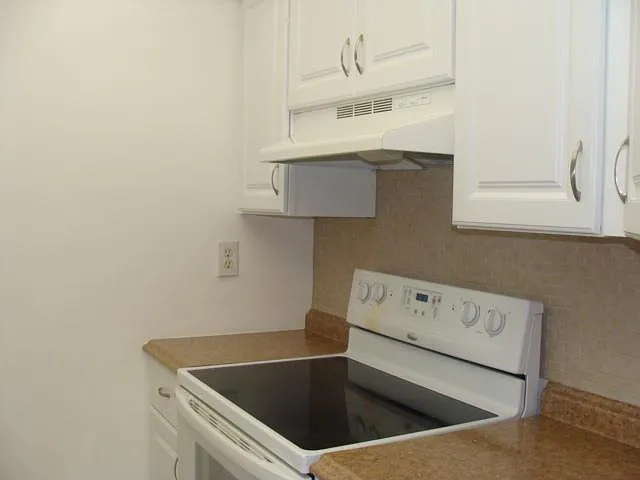 11780 SW 18th St #214 — Photo 27