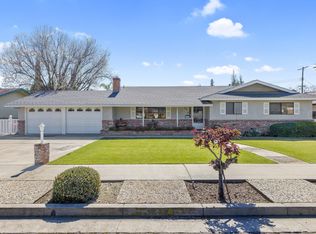 253 E Colonial Cir, Tulare, CA 93274